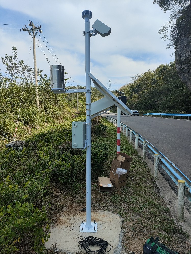 路面状况监测站1.jpg